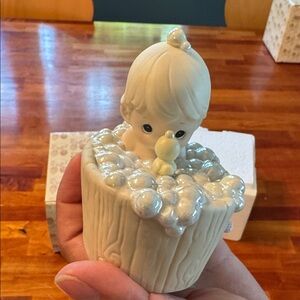 Precious Moments “Tub Full of Love” 1987